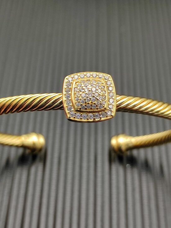 DAVID YURMAN. Jewelry - 💯💯💯David Yurman Gold 4mm Full Diamond Square Diamond Button bracelet